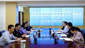  中國人民財產(chǎn)保險有限公司甘肅省分公司黨委書記、總經(jīng)理余素紅一行到訪甘肅物流集團