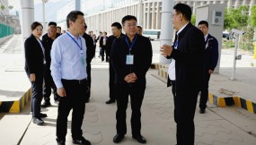  王月成、張鐵強(qiáng)在蘭港投公司調(diào)研并現(xiàn)場辦公
