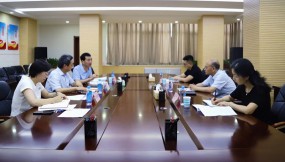  省商務(wù)廳黨組成員、副廳長(zhǎng)張永洪一行到訪(fǎng)甘肅物流集團(tuán)